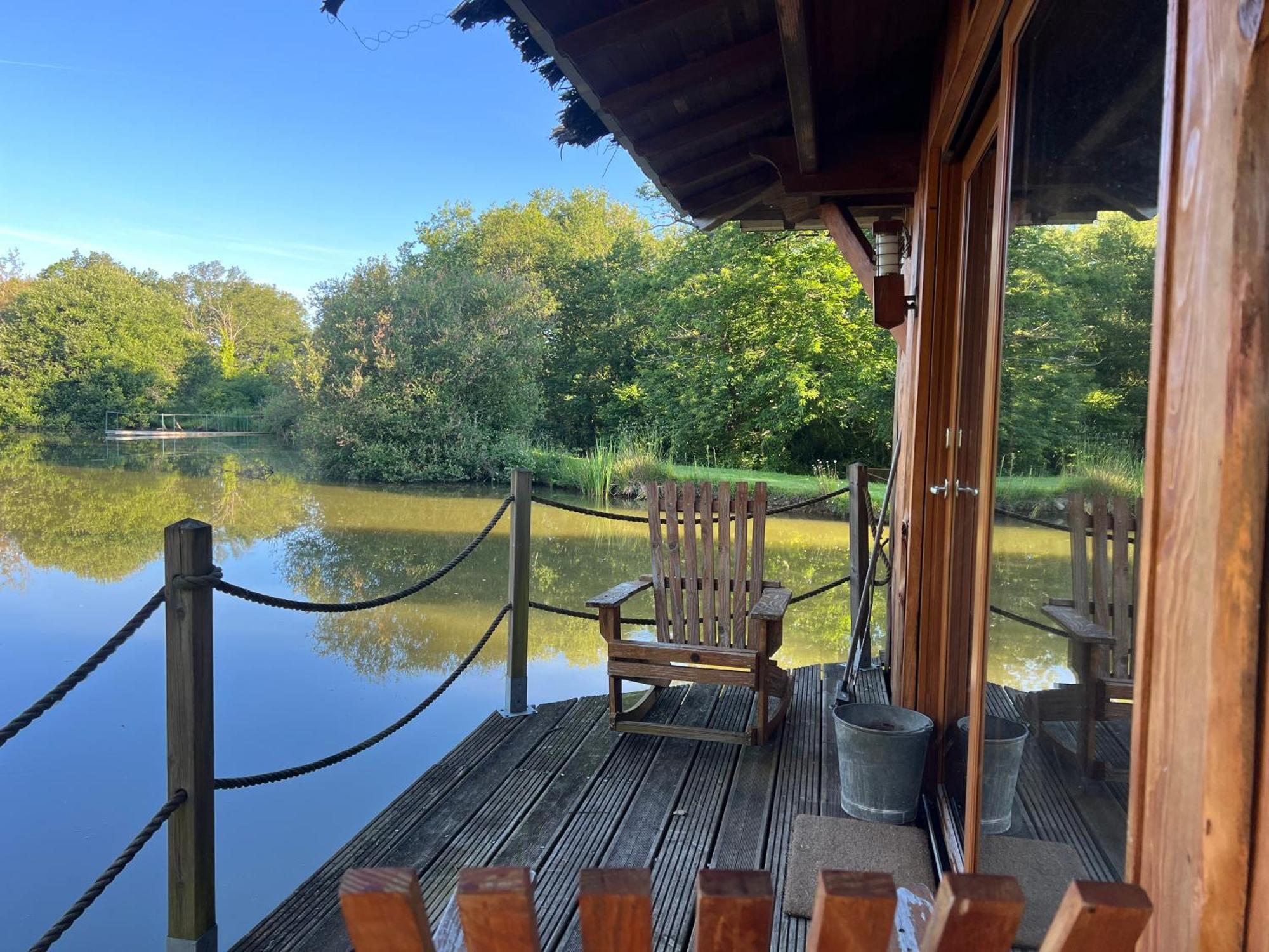 Le Domaine De La Vergnolle Roches  Kültér fotó